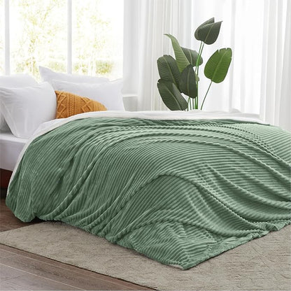 Sherpa Blankets King Size - Fleece King Size Blanket for Bed, Soft and Warm Throw Blanket for Winter, 108" x 90", Sage Green