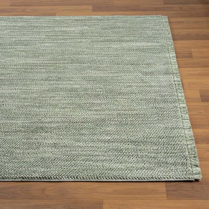 LUXE WEAVERS Solid Machine Woven Green 4x6 Area Rug, Indoor Stain-Resistant Carpet