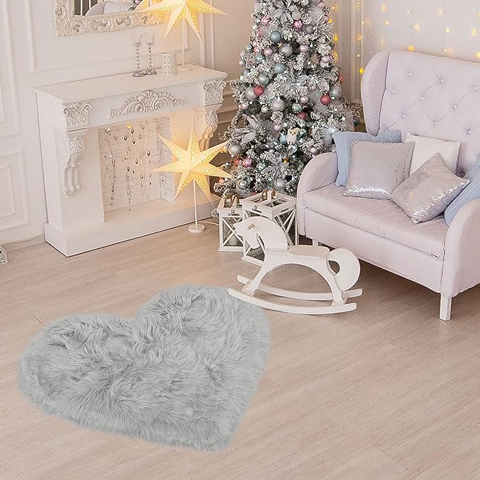 uxcell Heart Shaped Faux Fur Rug,Small Fluffy Carpet Girls,Cute Floor Mirror Mat,Throw Rugs for Bedroom Light Gray