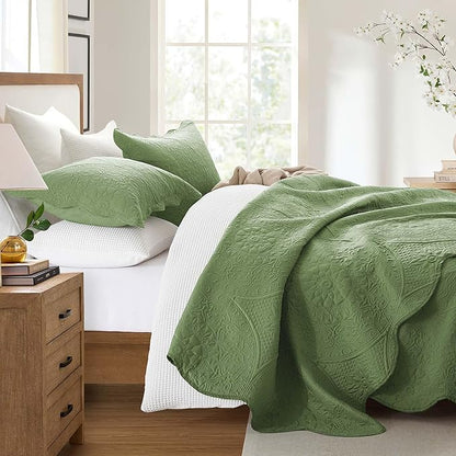 IR Imperial Rooms 10 Pack Twin Quilt Bedding Set (68" x 86") - Bulk Wholesale for Hotels, Guest Bedroom & Airbnbs - Lightweight Microfiber Reversible Floral Embossed Quilts Bedspreads (Olive Green)