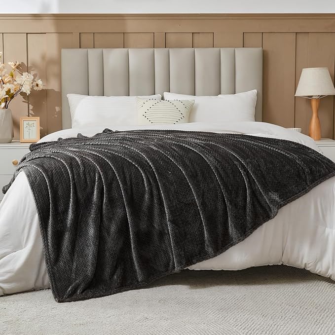 NEWCOSPLAY Super Soft Twin Blanket Dark Grey Premium Silky Flannel Fleece Leaves Pattern Lightweight Bed Blanket All Season Use (Dark Grey, Twin(60"x80"))