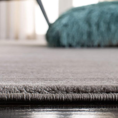 SAFAVIEH Vision Collection Runner Rug - 2'2" x 22', Silver, Modern Ombre Design, Non-Shedding & Easy to Clean, Ideal for Foyer, Hallway, Bedroom (VSN606G)