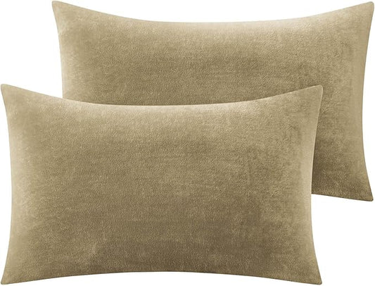BEDELITE Flannel Pillowcases Standard Set of 2, Super Soft Fleece Pillow Case Cover with Zipper for Bedroom, Sofa, Couch,Luxury Cozy Fuzzy Velvet Pillow Shams for All Seasons(20x26 Inches, Camel)