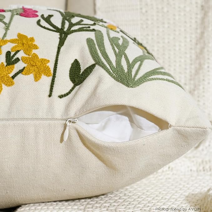 AVOIN colorlife Holiday Floral Embroidered Decorative Throw Pillow Cover, 18 x 18 Inch Daisy Colorful Flowers Tufted Patterned Linen Cushion Case for Bedroom Living Room Sofa Couch