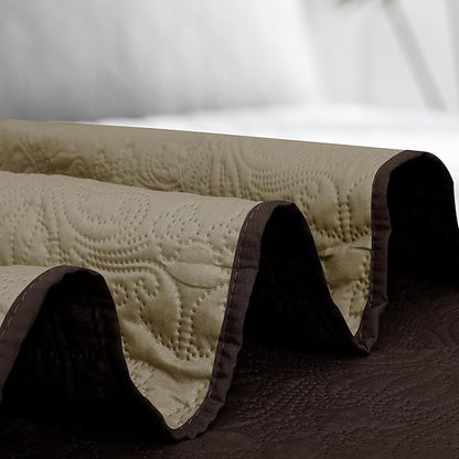 Easy-Going Full/Queen Size Reversible Quilt Set with 1 Quilt and 2 Pillow Shams, Soft Bed Quilt Cover, Water Resistant Lightweight Microfiber Bedspread, Stain Resistant, Damask-Chocolate/Beige