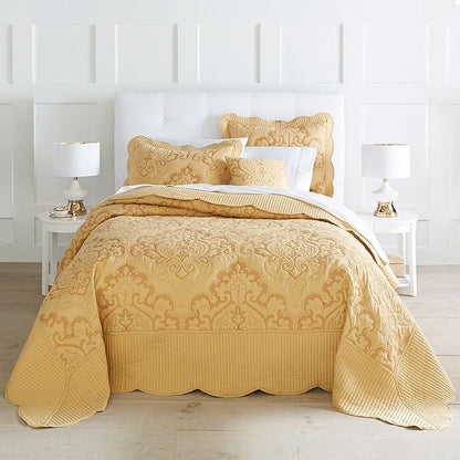 BrylaneHome Bedding Lightweight All Season Modern Amelia Quilted Damask Oversized Ultra Soft Bedspread - King, Honey Gold