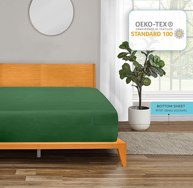 ROYALE LINENS 300 Thread Count 100% Long Staple Combed Cotton Fitted Sheet Full - Super Soft Deep Pocket Bottom Sheet - Fitted Sheets Only - Elastic Sheets (Full, Hunter Green)