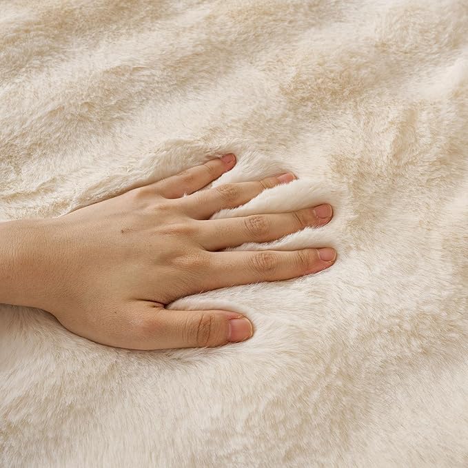 Faux Fur Decorative Throw Pillow Cover Plush Thick Bubble Pillow Covers Luxury Soft Cozy Accent Pillowcase for Spring Sofa Living Room Couch Bed (Ivory,18"x18")