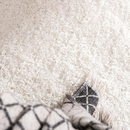 Unique Loom Solid Shag Collection Area Rug (3' 3" x 5' 3" Rectangle, Snow White)