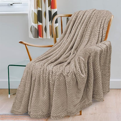 PAVILIA Tan Taupe Throw Blanket for Couch Bed, Soft Fleece Throws for Sofa Chair, Fuzzy Waffle Textured Blanket, Cozy Warm Lightweight All Season Blanket Throw, 50x60