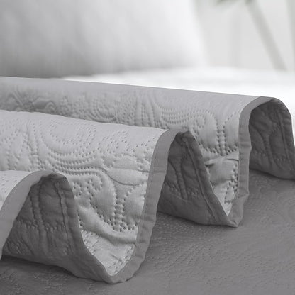 Easy-Going Twin Size Reversible Quilt Set with 1 Quilt and 1 Pillow Sham, Soft Bed Quilt Cover, Water Resistant Lightweight Microfiber Bedspread, Stain Resistant, Damask-Gray/Light Gray