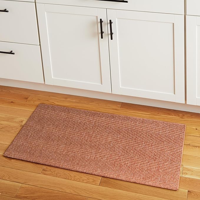 TOWN & COUNTRY BASICS Pax Herringbone Textured Solid Everwash® Washable Area Rug, Low Pile, Non-Slip Backing, Easy Clean Pet & Family Friendly Rug, Rust, 1'11"x2'11"