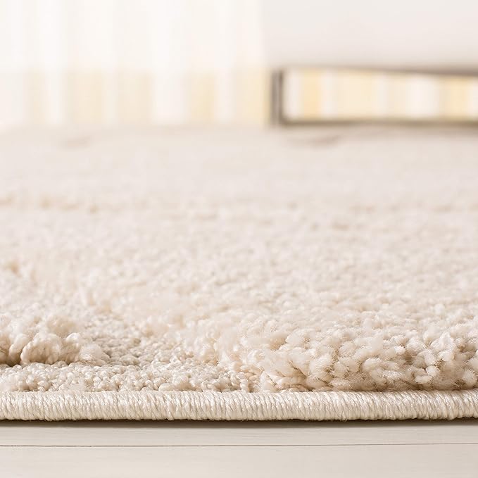 SAFAVIEH Florida Shag Collection Area Rug - 5' Round, Creme & Creme, Non-Shedding & Easy Care, 1.2-inch Thick Ideal for High Traffic Areas in Living Room, Bedroom (SG471-1111)