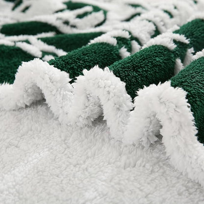 SOCHOW Christmas Holiday Jacquard Sherpa Fleece Throw Blanket, Fuzzy Warm Super Soft Reversible Plush Blanket for Bed, Sofa and Couch, 50 x 60 inches, Green