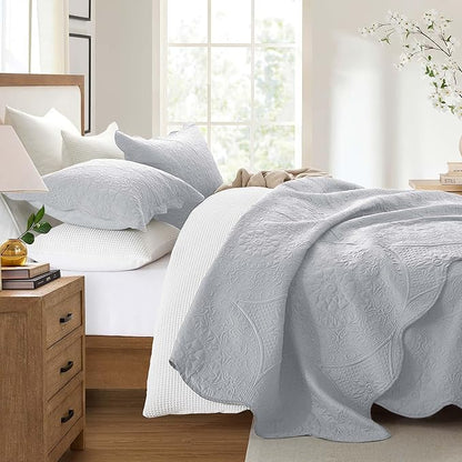 IR Imperial Rooms 10 Pack Twin Quilt Bedding Set (68" x 86") - Bulk Wholesale for Hotels, Guest Bedroom & Airbnbs - Lightweight Microfiber Reversible Floral Embossed Quilts Bedspreads (Silver)