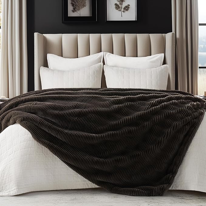 EVERGRACEHOME Ultra Soft Faux Fur Throw Blanket for Couch, Luxury Sculpted Texture Faux Rabbit Fur Blanket for Bed, Fluffy Thick Plush Warm Fuzzy Throw, 920GSM (Dark Brown, 50''x60'')