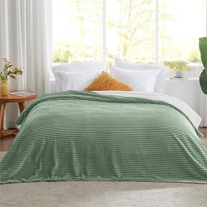 Sherpa Blankets King Size - Fleece King Size Blanket for Bed, Soft and Warm Throw Blanket for Winter, 108" x 90", Sage Green