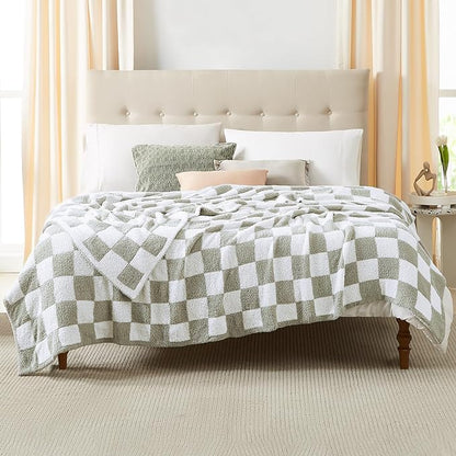 WRENSONGE Checkered Throw Blanket, Sage Green Soft Cozy Fluffy Warm Hand Made Throw Blankets for Couch, Sofa, Chair, Bed, Camping, Picnic, Travel Lightweight Bed Blanket - 90"*108"