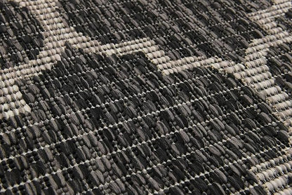 Unique Loom Outdoor Trellis Collection Area Rug (2' x 3' 1" Runner, Black/ Ivory)