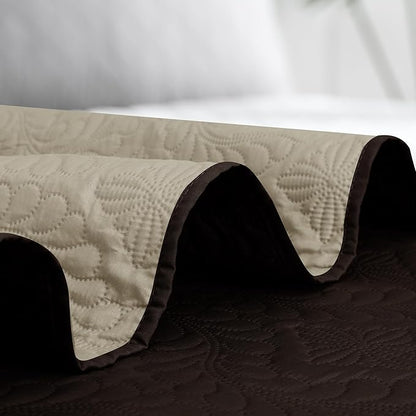 Easy-Going Twin Size Reversible Quilt Set with 1 Quilt and 1 Pillow Sham, Soft Bed Quilt Cover, Water Resistant Lightweight Microfiber Bedspread, Stain Resistant, Olive Leaf-Chocolate/Beige