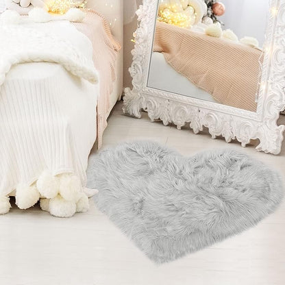 uxcell Heart Shaped Faux Fur Rug,Small Fluffy Carpet Girls,Cute Floor Mirror Mat,Throw Rugs for Bedroom Light Gray