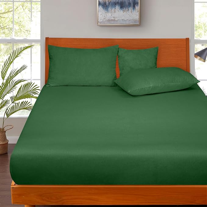 ROYALE LINENS 300 Thread Count 100% Long Staple Combed Cotton Fitted Sheet Full - Super Soft Deep Pocket Bottom Sheet - Fitted Sheets Only - Elastic Sheets (Full, Hunter Green)