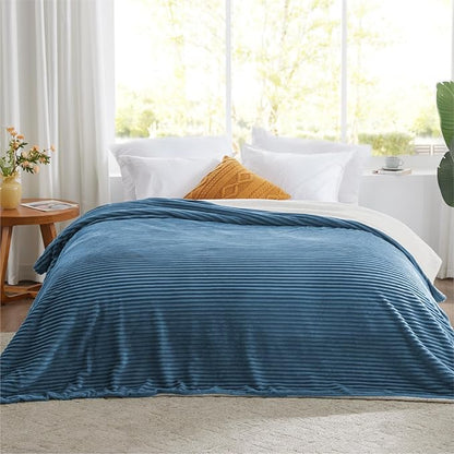 Sherpa Blankets Queen Size - Fleece Queen Blanket for Bed, Soft and Warm Throw Blanket for Winter, 90" x 90", Washed Blue
