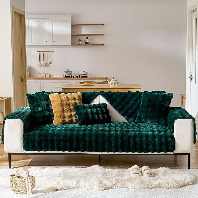Christmas Faux Fur Decorative Throw Pillow Cover Plush Thick Bubble Pillow Covers Luxury Soft Cozy Accent Pillowcase for Spring Sofa Living Room Couch Bed (Dark Green,18"x18")