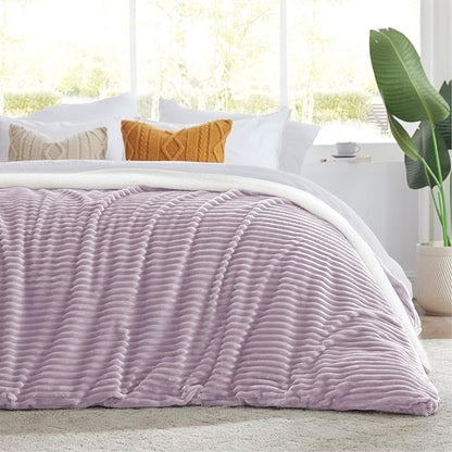 Sherpa King Size Blanket - Fleece for Bed, Soft and Warm for Winter, Reversible Fuzzy, Lavender, 108 x 90 Inches