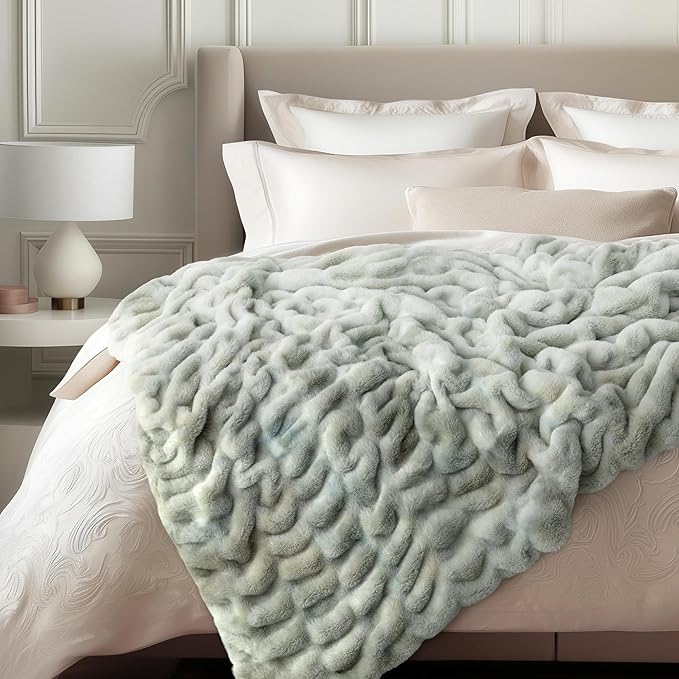 Ultra Soft Cozy Faux Fur Throw Blanket, Fuzzy Plush Thick Bubble Blanket, Oversize Luxury Fluffy Blanket for Couch, Sofa, Bedroom, and Living Room,50x60 Inches,Double Sided Tie-Dye Grey