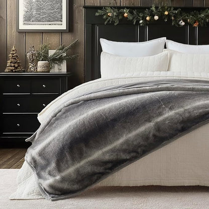 EVERGRACEHOME Ultra Soft Luxury Fluffy Mink Faux Fur Throw Blanket, Thick Warm Fall Winter Blankets for Bed, Couch, Cozy Plush Reversible Blanket for Chair, Sofa (Ombré Silver Onyx, 60"x80")