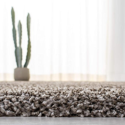 SAFAVIEH Milan Shag Collection 3' Square Grey SG180 Solid Non-Shedding Living Room Bedroom Dining Room Entryway Plush 2-inch Thick Area Rug
