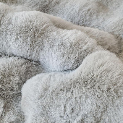 Faux Fur Decorative Throw Pillow Cover Plush Thick Bubble Pillow Covers Luxury Soft Cozy Accent Pillowcase for Spring Sofa Living Room Couch Bed (Light Grey,18"x18")