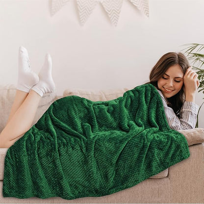 PAVILIA Emerald Green Throw Blanket for Couch Bed, Soft Fleece Throws for Sofa Chair, Fuzzy Waffle Textured Blanket, Cozy Warm Lightweight All Season Blanket Throw, 50x60