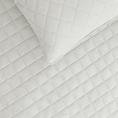 Easy-Going Twin Size Reversible Quilt Set with 1 Quilt and 1 Pillow Sham, Soft Bed Quilt Cover, Water Resistant Lightweight Microfiber Bedspread, Stain Resistant, Ivory/Ivory