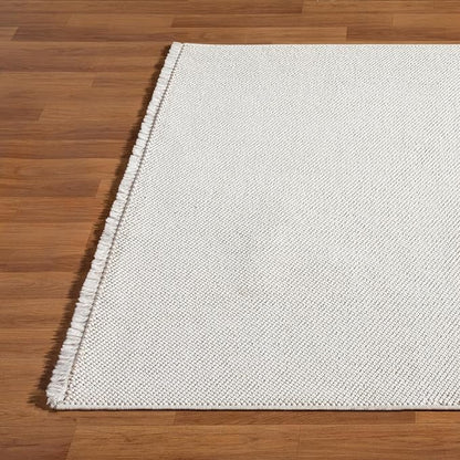 LUXE WEAVERS Solid Machine Woven Cream 5x7 Area Rug, Indoor Stain-Resistant Carpet