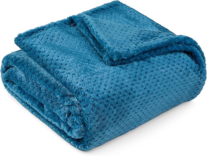 PAVILIA Turquoise Blue Throw Blanket for Couch Bed, Soft Fleece Throws for Sofa Chair, Fuzzy Waffle Textured Blanket, Cozy Warm Lightweight All Season Blanket Throw, 50x60