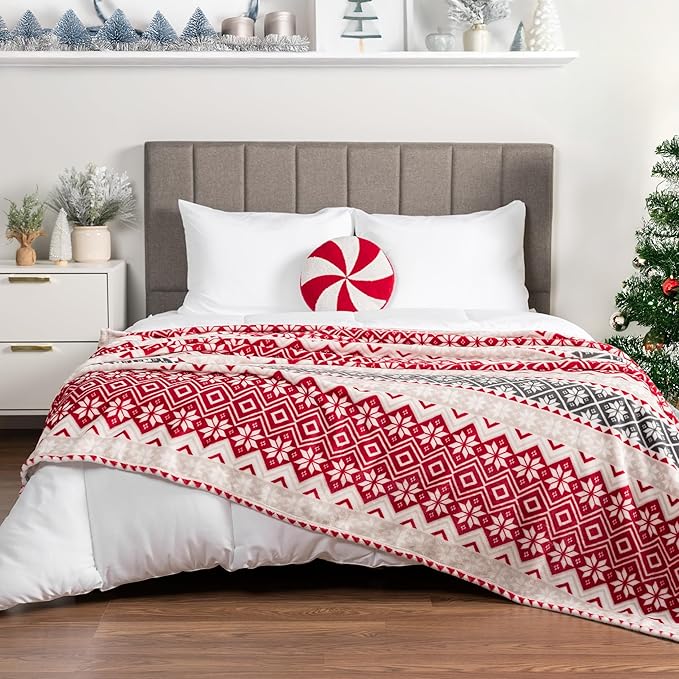 PAVILIA Christmas Throw Blanket | Holiday Christmas Red Fleece Blanket | Soft, Plush, Warm Winter Cabin Throw, 50x60 (Red Snowflakes)