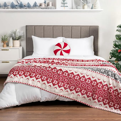 PAVILIA Christmas Throw Blanket | Holiday Christmas Red Fleece Blanket | Soft, Plush, Warm Winter Cabin Throw, 60x80 (Red Snowflakes)