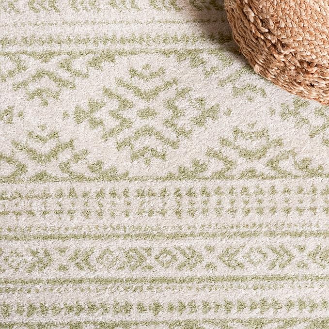 SAFAVIEH Tulum Collection Runner Rug - 2' x 8', Ivory & Sage, Moroccan Boho Tribal Design, Non-Shedding & Easy to Clean, Ideal for Living Room, Hallway, Foyer, Entryway, Bedroom (TUL272H)