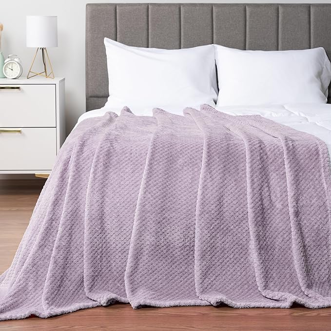 PAVILIA Lavender Purple Throw Blanket for Couch Bed, Soft Fleece Throws for Sofa Chair, Fuzzy Waffle Textured Blanket, Cozy Warm Lightweight All Season Blanket Throw, 50x60