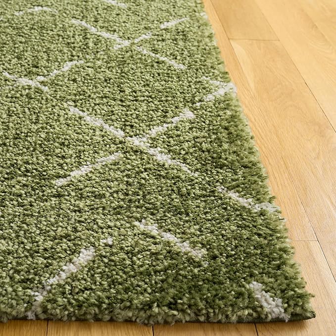 SAFAVIEH Arizona Shag Collection Area Rug - 6'7" x 9'2", Green & Ivory, Moroccan Boho Design, Non-Shedding & Easy to Clean, Ideal for Living Room, Bedroom, Dining Space (ASG743X)