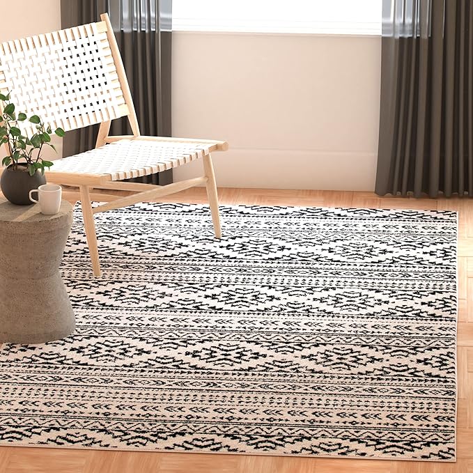 SAFAVIEH Area Rug 3x5 - Tulum Collection - Ivory & Black, Moroccan Boho Tribal Design, Non-Shedding & Easy to Clean, Ideal for Entryway, Foyer, Accent Space, Bedroom (TUL272B)