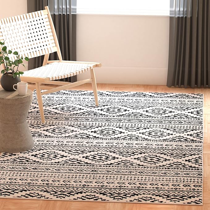 SAFAVIEH Tulum Collection Area Rug - 5'3" x 7'6", Ivory & Black, Moroccan Boho Tribal Design, Non-Shedding & Easy to Clean, Ideal for Living Room, Bedroom, Dining Space (TUL272B)