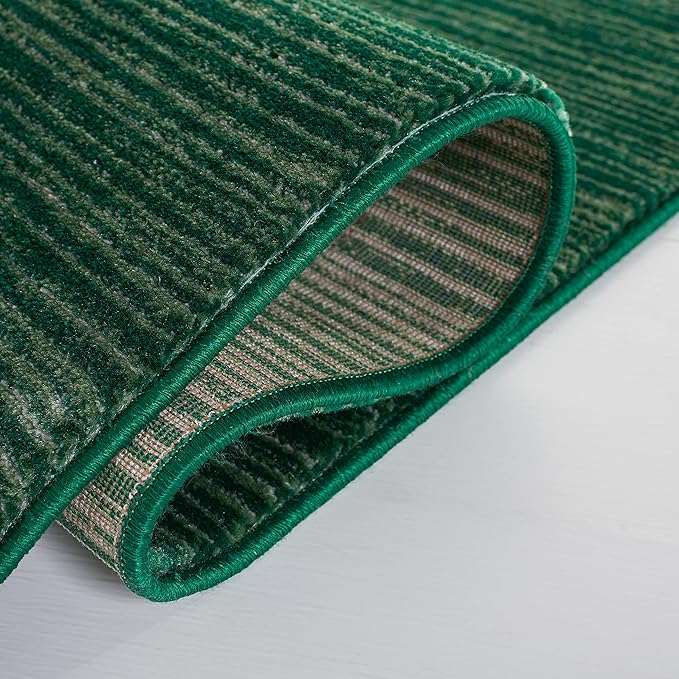 SAFAVIEH Vision Collection Area Rug - 10' Square, Dark Green, Modern Ombre Design, Non-Shedding & Easy to Clean, Ideal for Living Room, Bedroom, Dining Space (VSN606Y)
