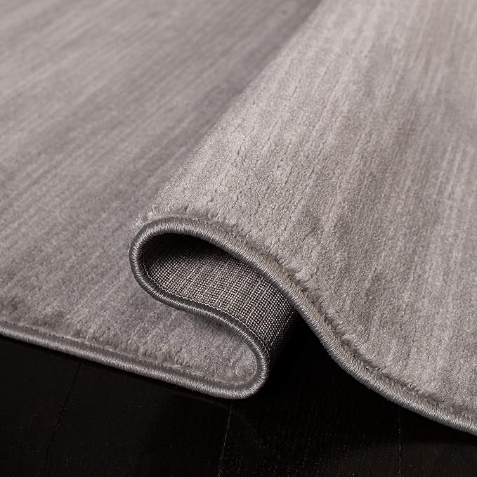 SAFAVIEH Vision Collection Runner Rug - 2'2" x 22', Silver, Modern Ombre Design, Non-Shedding & Easy to Clean, Ideal for Foyer, Hallway, Bedroom (VSN606G)
