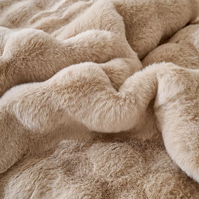 Faux Fur Decorative Throw Pillow Cover Plush Thick Bubble Pillow Covers Luxury Soft Cozy Accent Pillowcase for Spring Sofa Living Room Couch Bed (Khaki,12"x20")