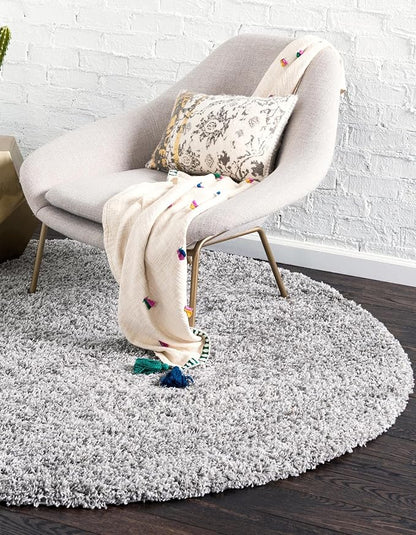 Unique Loom Solid Shag Collection Area Rug (4' 1" Round, Cloud Gray)
