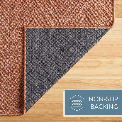 TOWN & COUNTRY BASICS Pax Herringbone Textured Solid Everwash® Washable Runner Area Rug, Low Pile, Non-Slip Backing, Easy Clean Pet & Family Friendly Rug, Rust, 2'5"x7'10"