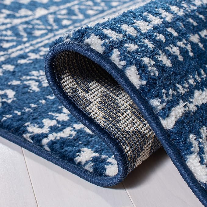 SAFAVIEH Area Rug 6x9 - Tulum Collection - Navy & Ivory, Moroccan Boho Tribal Design, Non-Shedding & Easy to Clean, Ideal for Living Room, Bedroom, Dining Space (TUL272N)